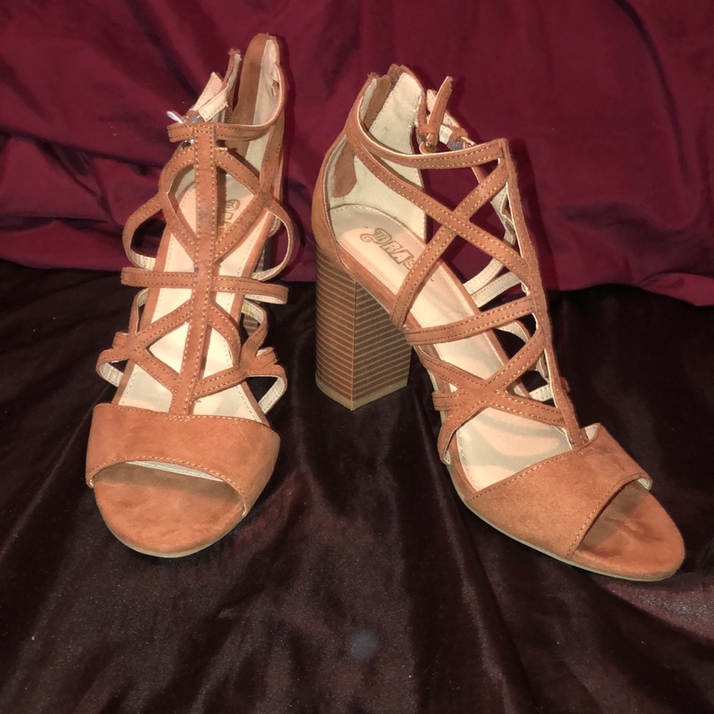 Brownish tan strapped heels